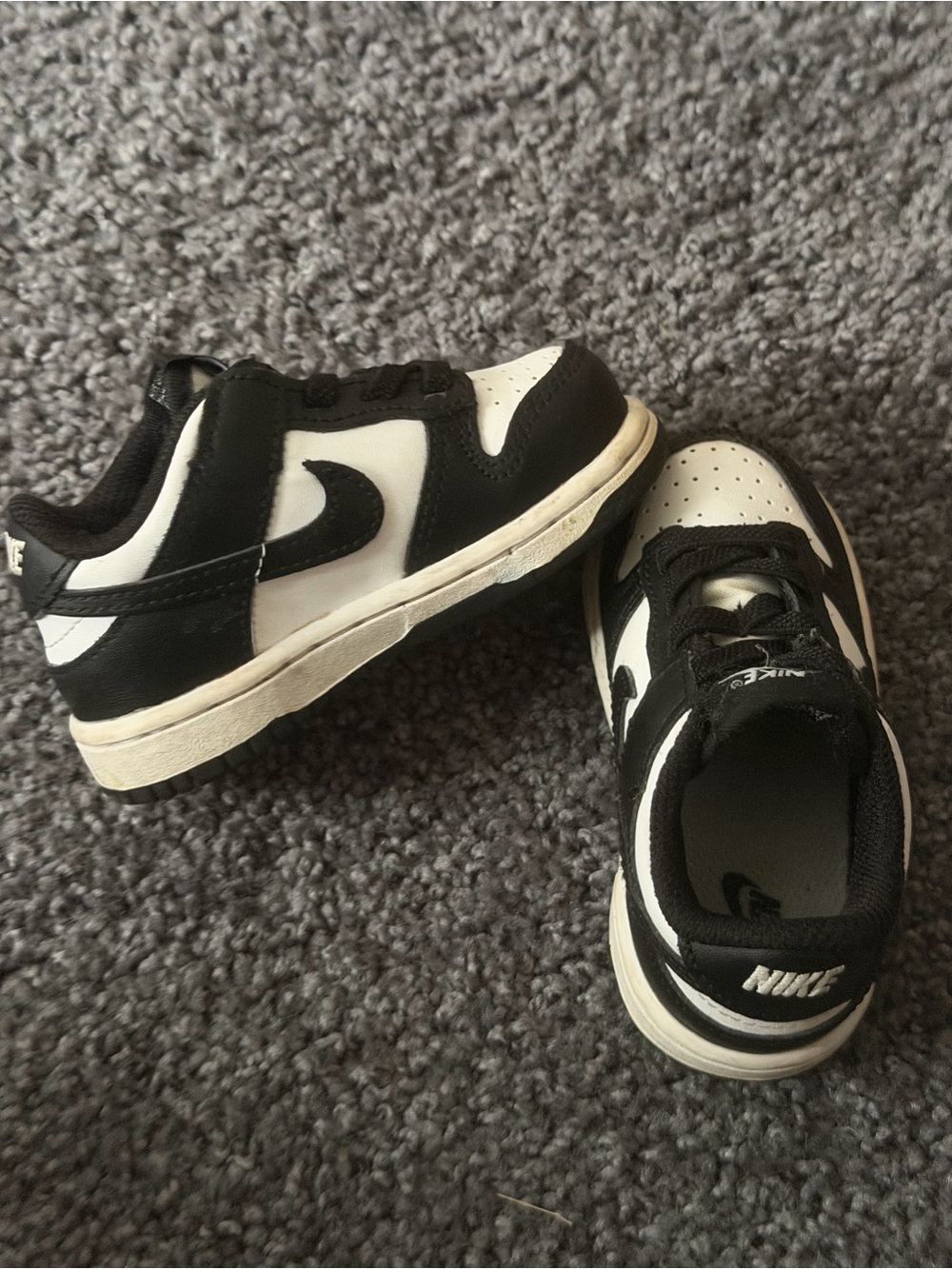 Nike Kids Black and White Low Top Sneakers